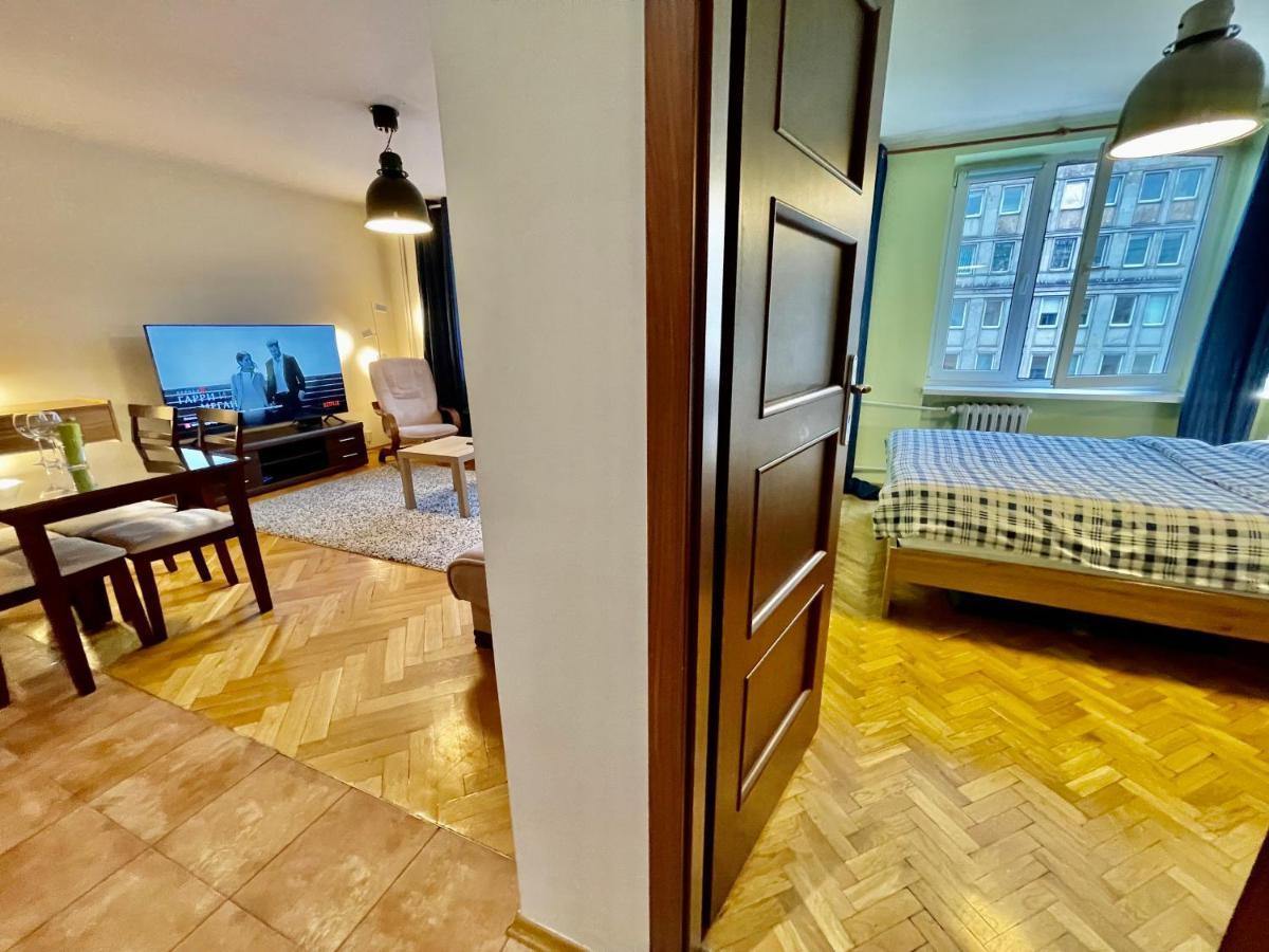 Raven Metro Fast Wifi 70'Tv Netflix Hbomax Appletv Apartment Warsaw Ngoại thất bức ảnh